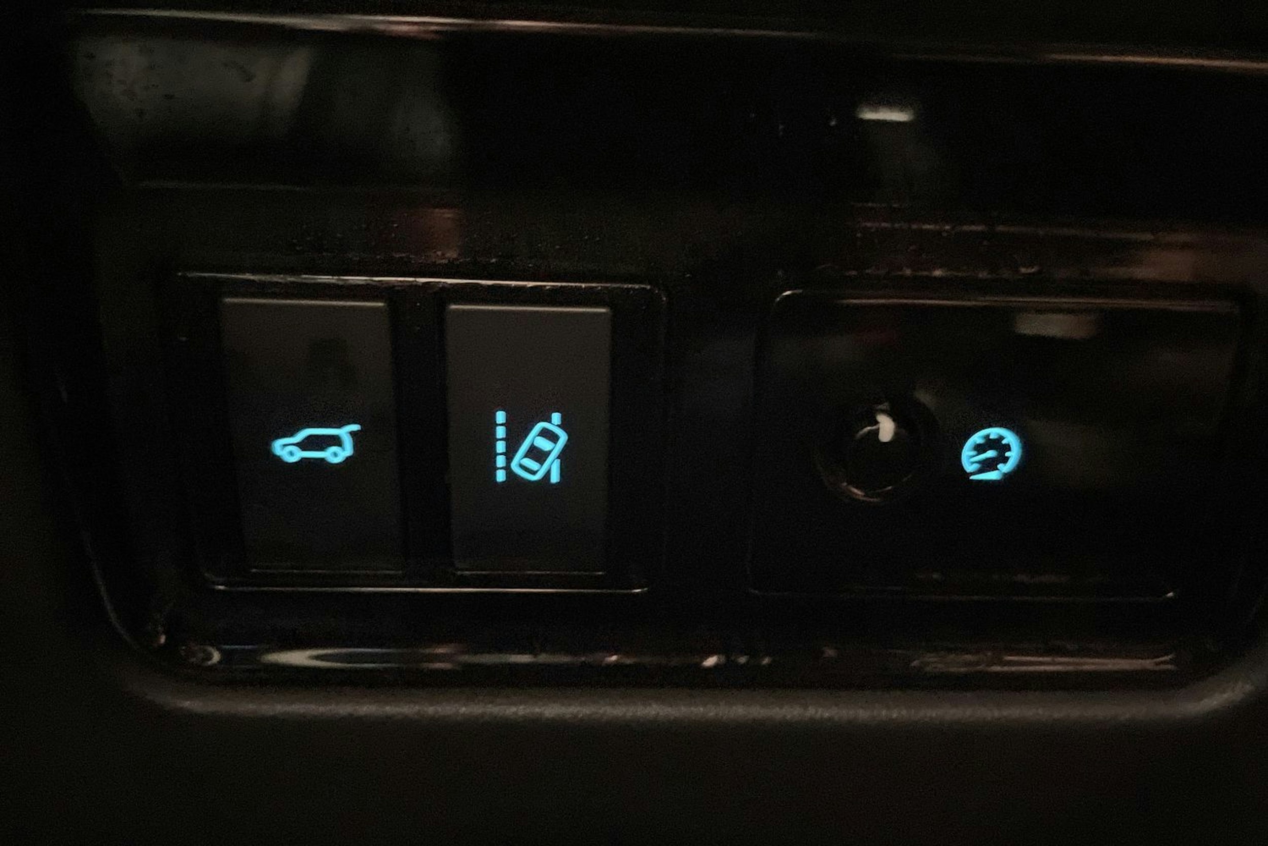 met. harmaa Jaguar F-PACE 2018 kuva 23.