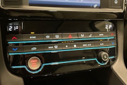 met. harmaa Jaguar F-PACE 2018 kuva 29.