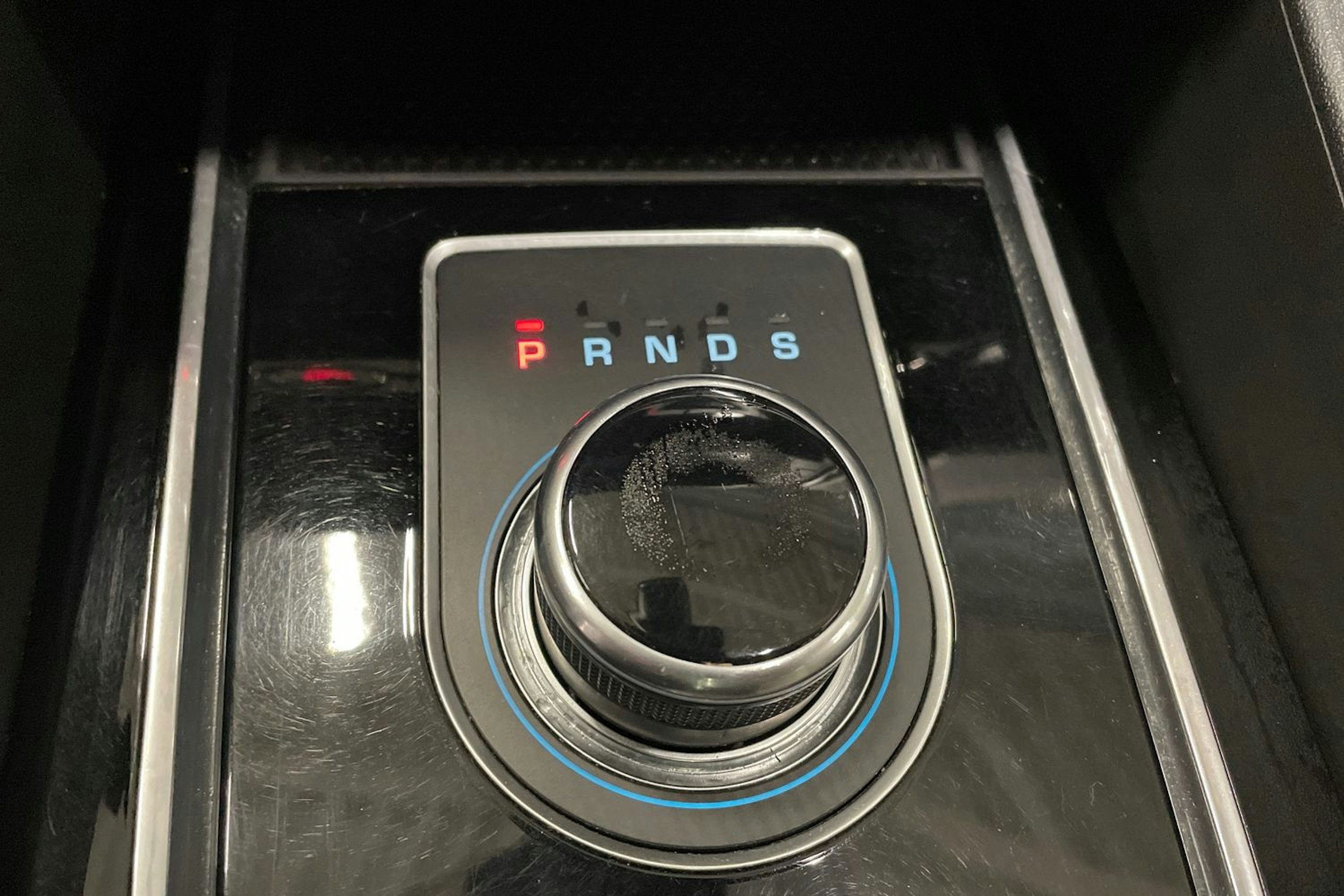 met. harmaa Jaguar F-PACE 2018 kuva 30.