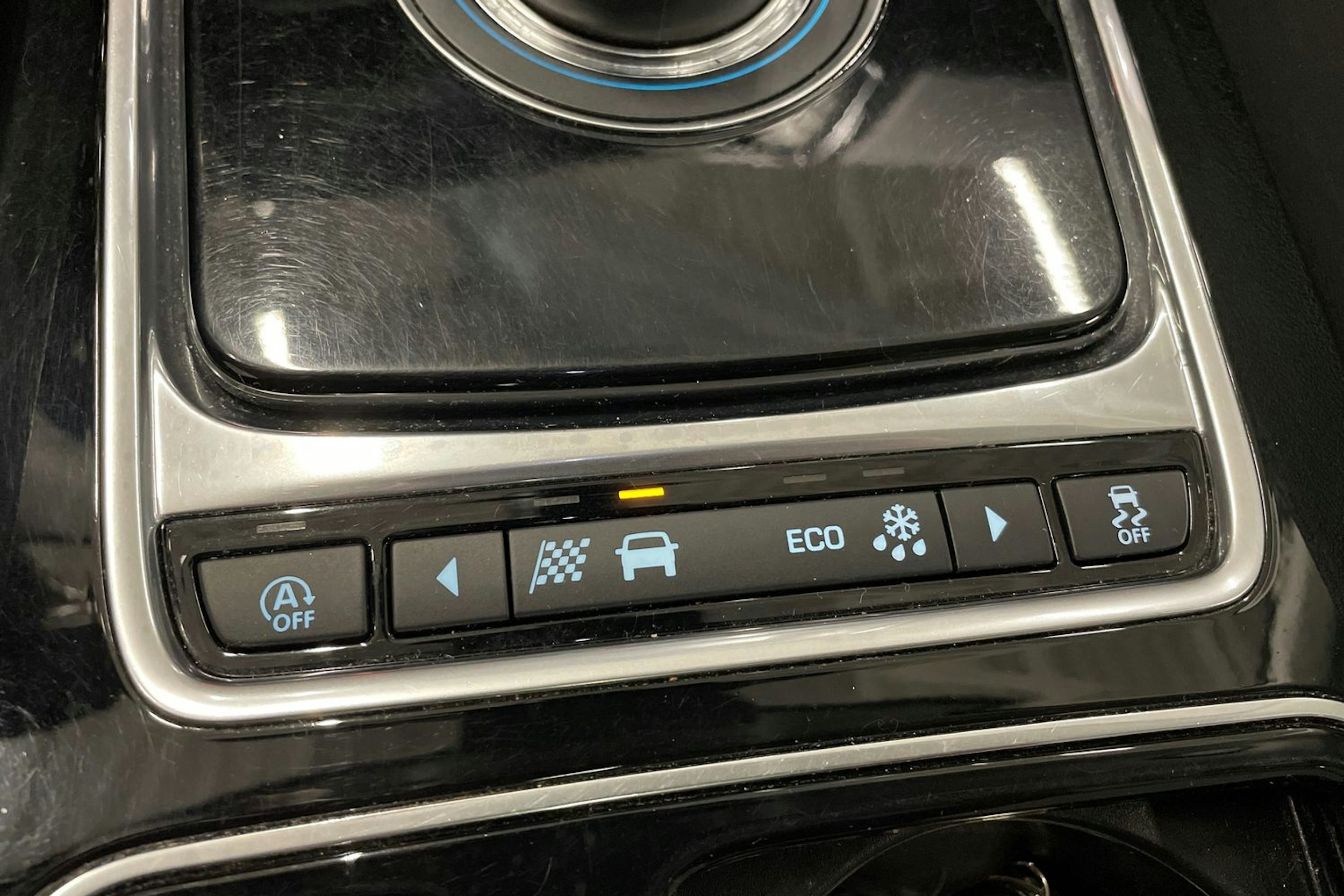 met. harmaa Jaguar F-PACE 2018 kuva 31.