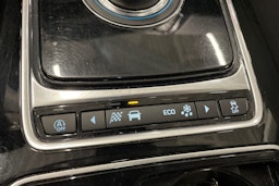 met. harmaa Jaguar F-PACE 2018 kuva 31.