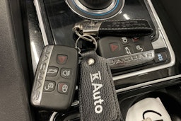 met. harmaa Jaguar F-PACE 2018 kuva 33.