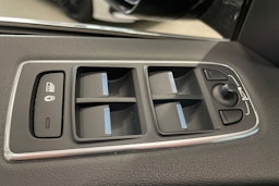 met. harmaa Jaguar F-PACE 2018 kuva 34.