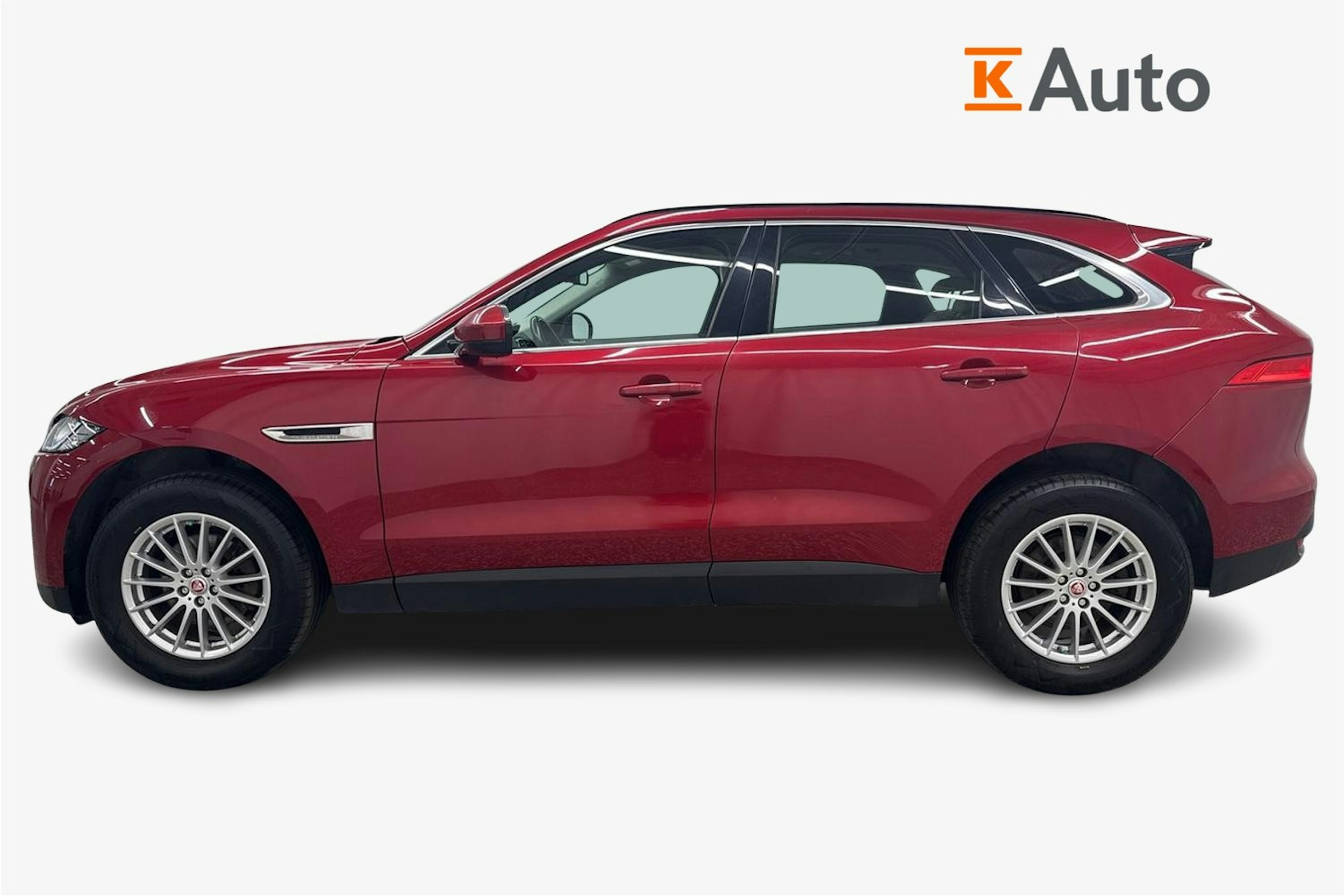 punainen Jaguar F-PACE 2018 kuva 6.