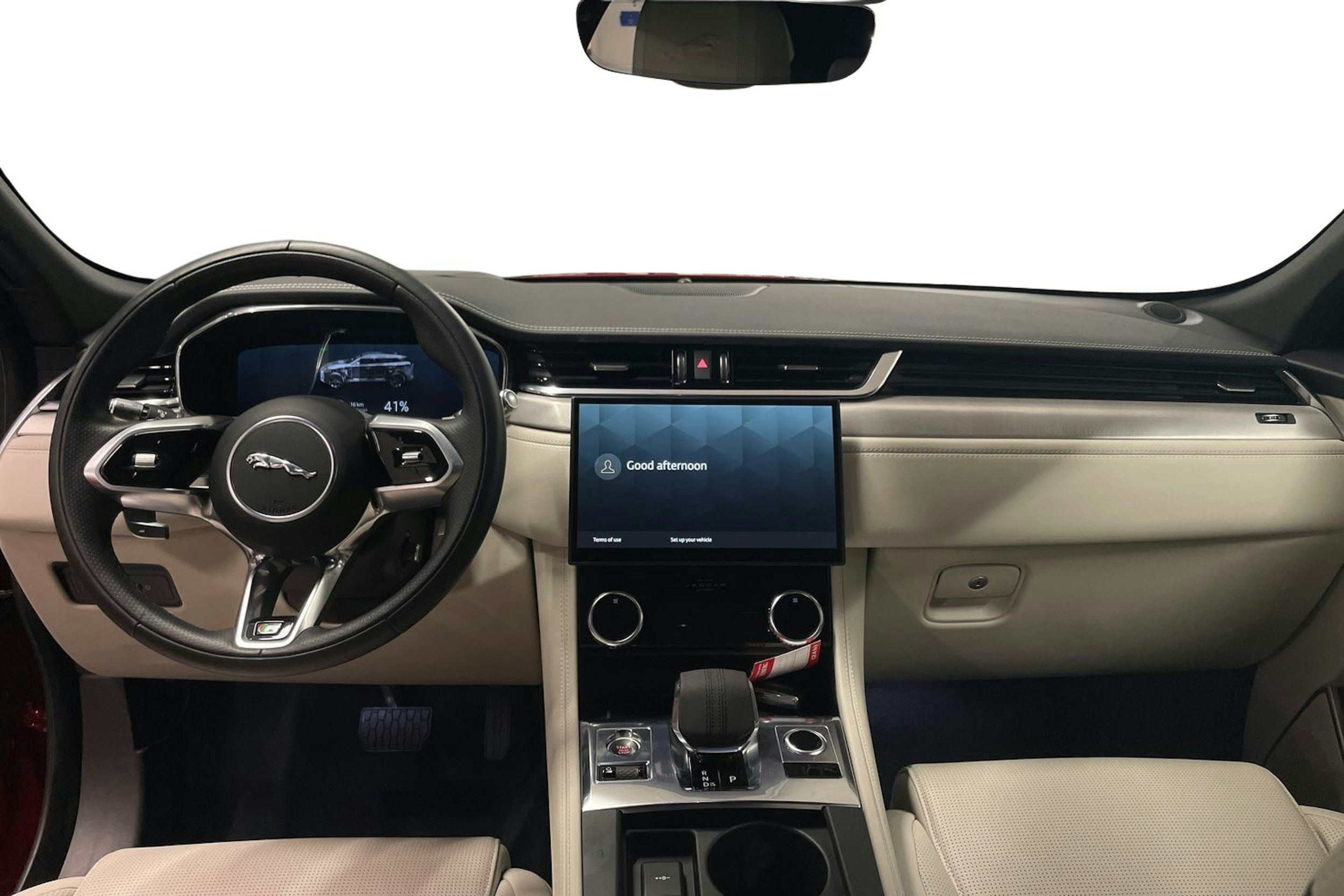 punainen Jaguar F-PACE 2021 kuva 9.