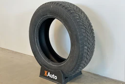 valkoinen Jaguar I-PACE 2018 kuva 10.