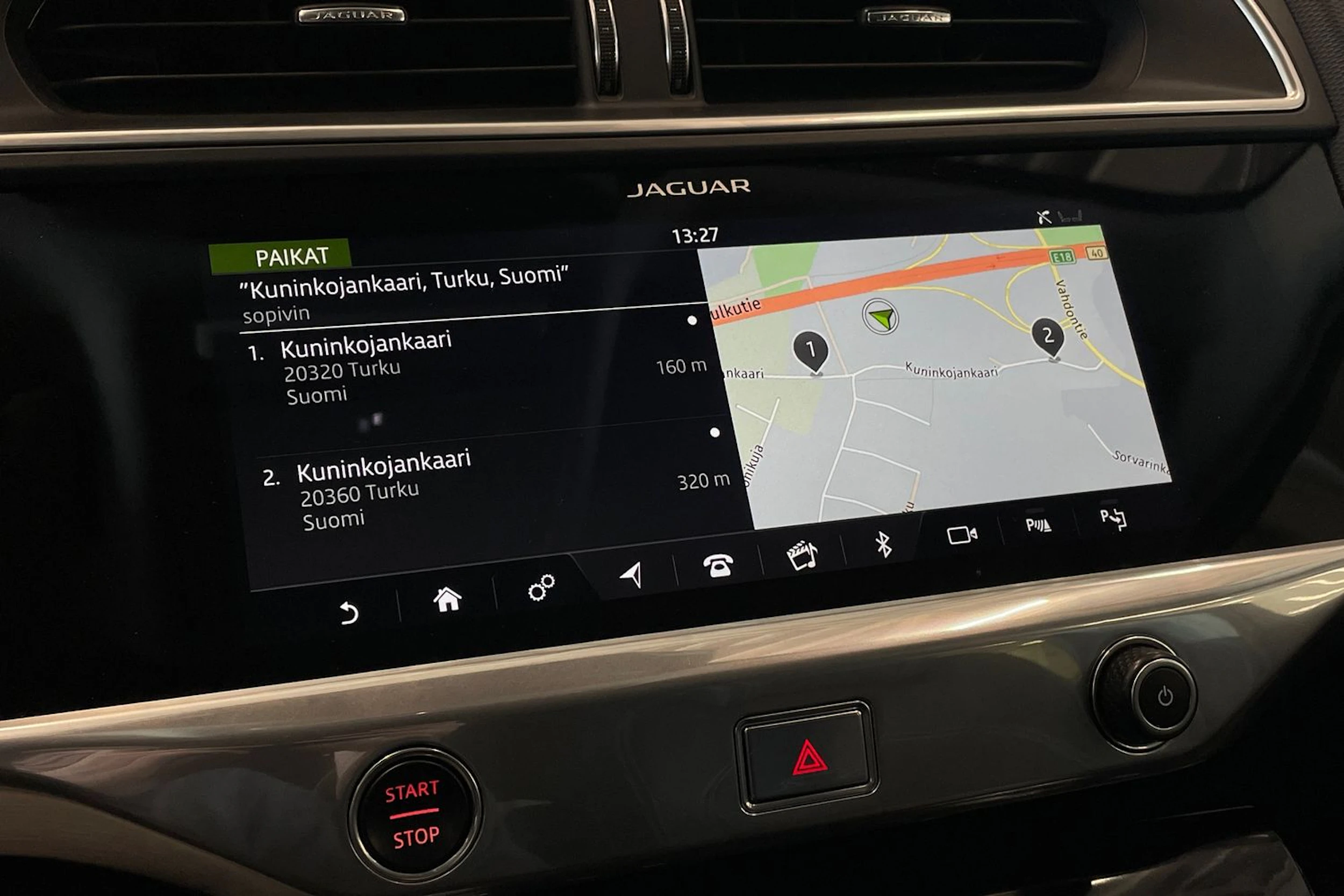 valkoinen Jaguar I-PACE 2018 kuva 20.