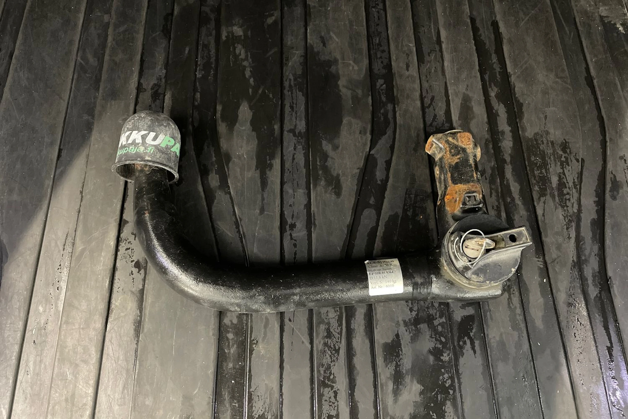 valkoinen Jaguar I-PACE 2018 kuva 30.