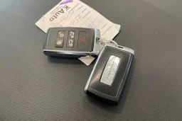 valkoinen Jaguar I-PACE 2018 kuva 31.