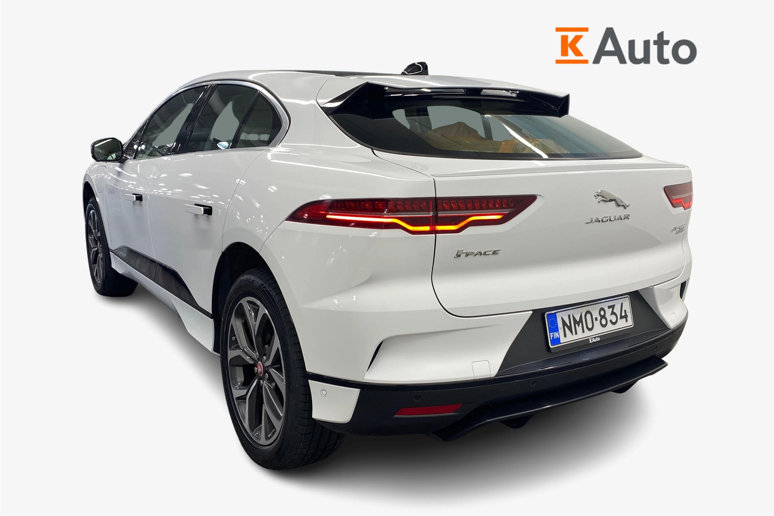 valkoinen Jaguar I-PACE 2019 kuva 2.