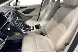 valkoinen Jaguar I-PACE 2019 kuva 8.