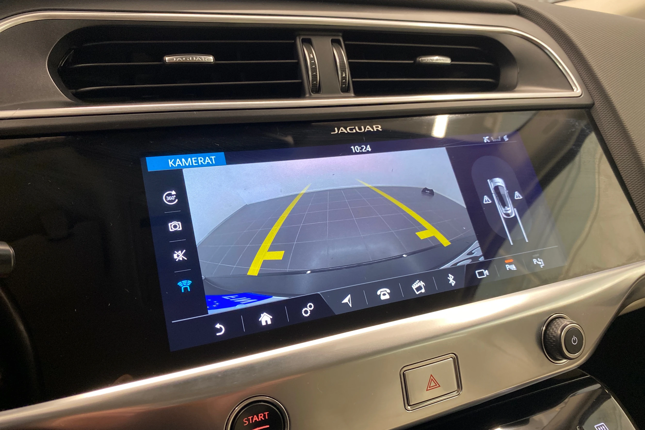 valkoinen Jaguar I-PACE 2019 kuva 13.