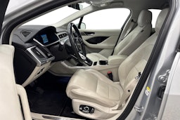 Harmaa Jaguar I-PACE 2019 kuva 7.