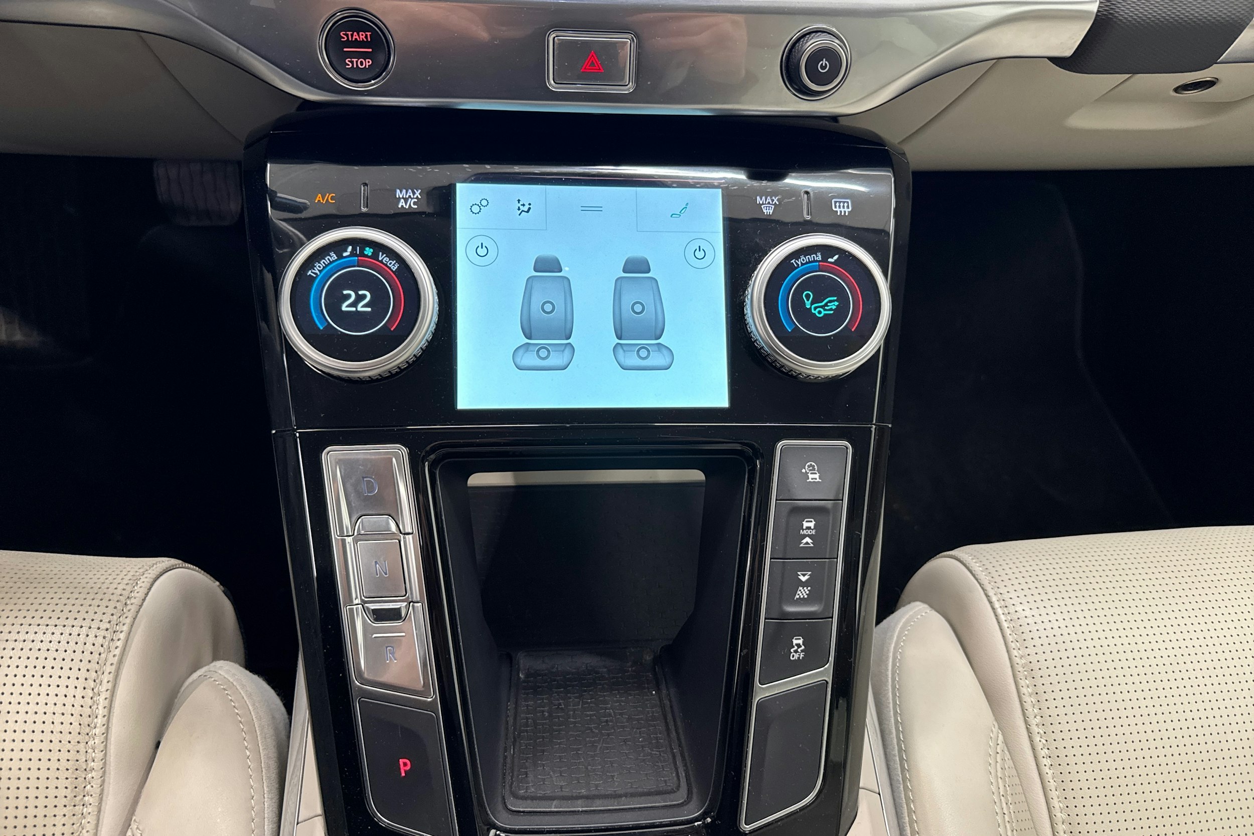 Harmaa Jaguar I-PACE 2019 kuva 22.