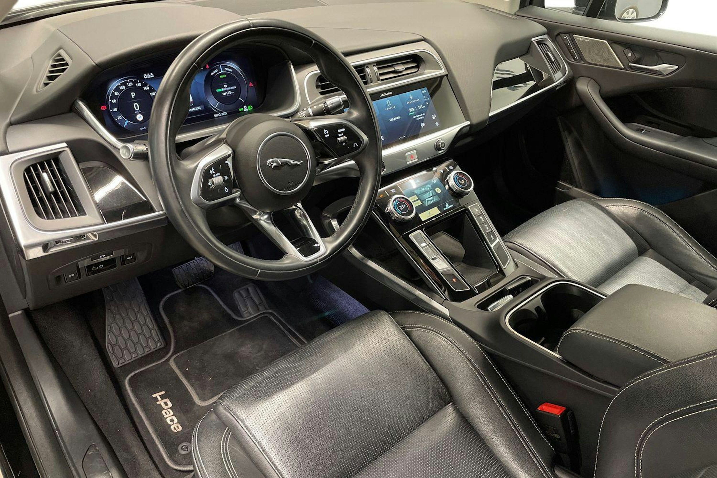 musta Jaguar I-PACE 2020 kuva 7.