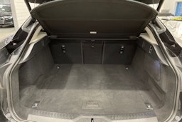 musta Jaguar I-PACE 2020 kuva 15.