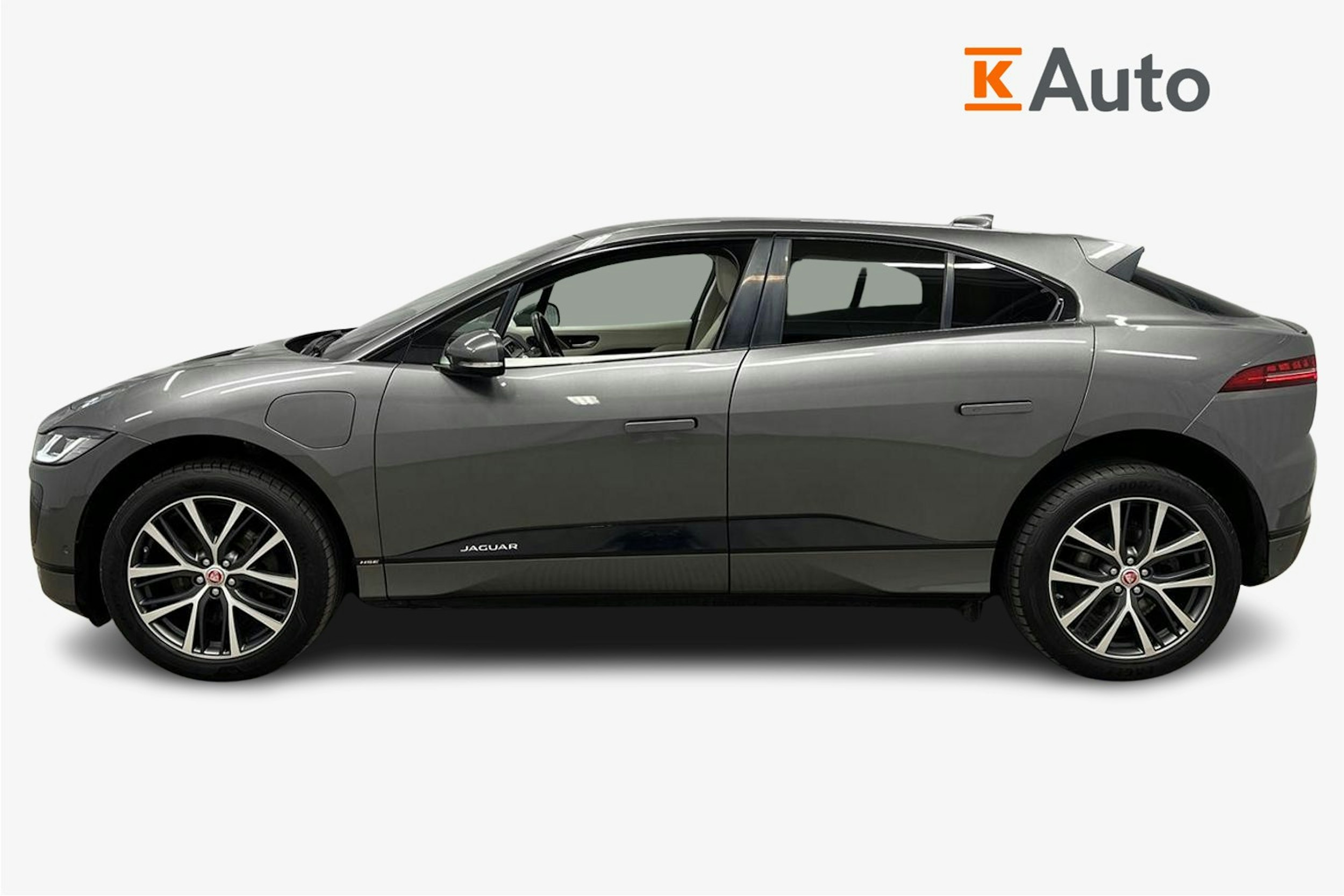 harmaa Jaguar I-PACE 2020 kuva 6.