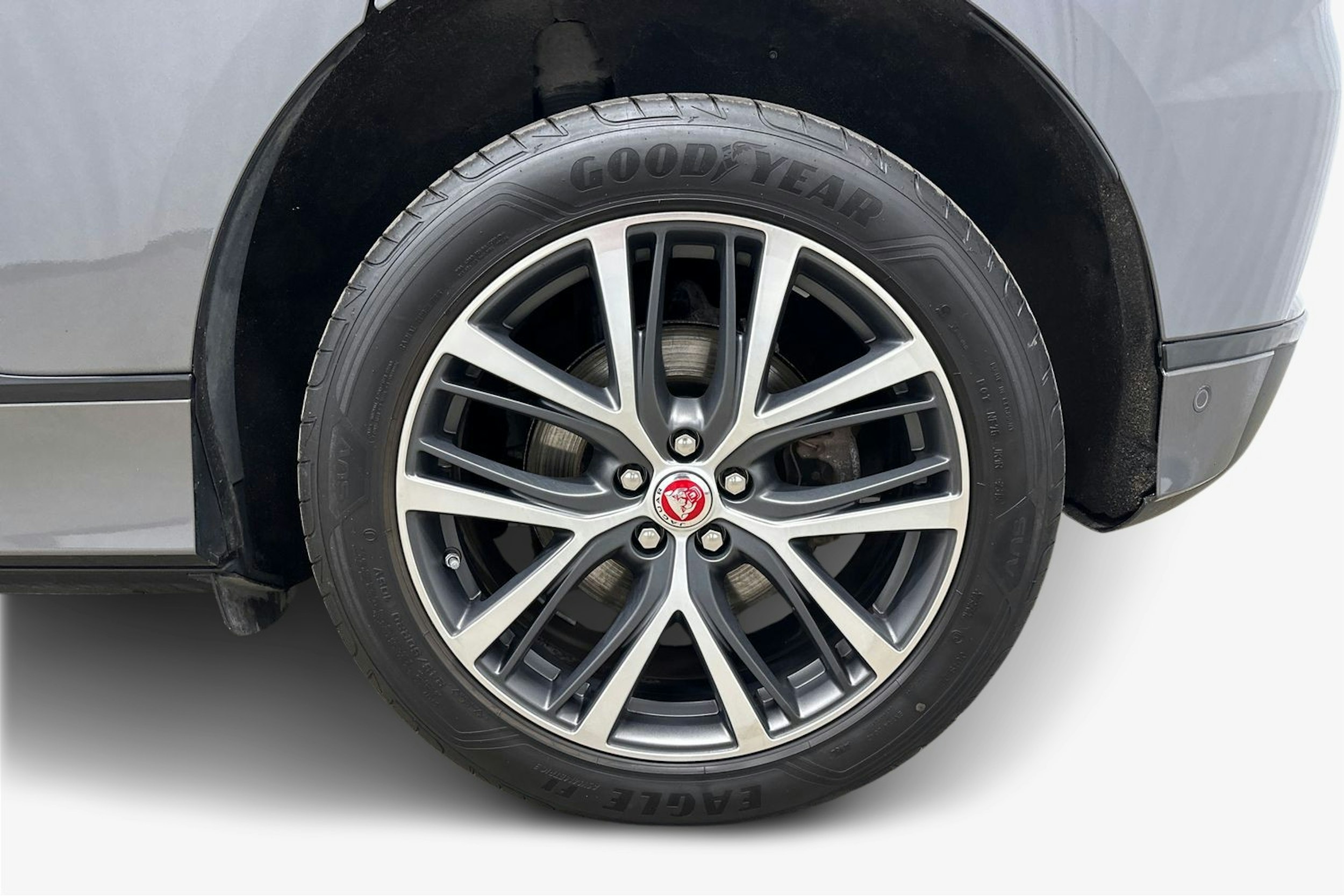 harmaa Jaguar I-PACE 2020 kuva 11.