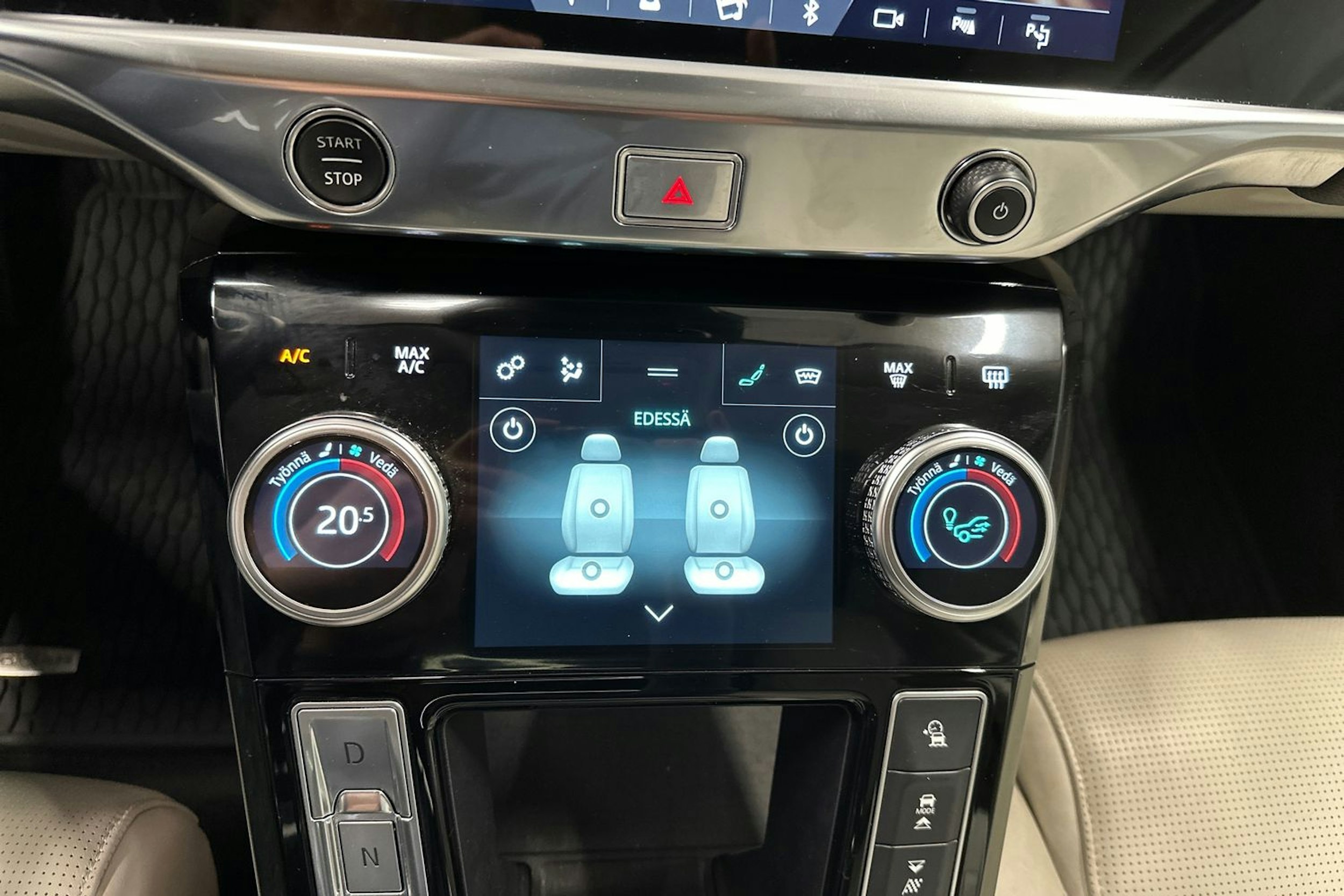 harmaa Jaguar I-PACE 2020 kuva 25.