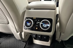 harmaa Jaguar I-PACE 2020 kuva 33.