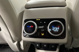harmaa Jaguar I-PACE 2020 kuva 34.