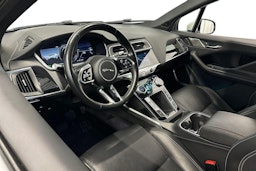 valkoinen Jaguar I-PACE 2020 kuva 7.