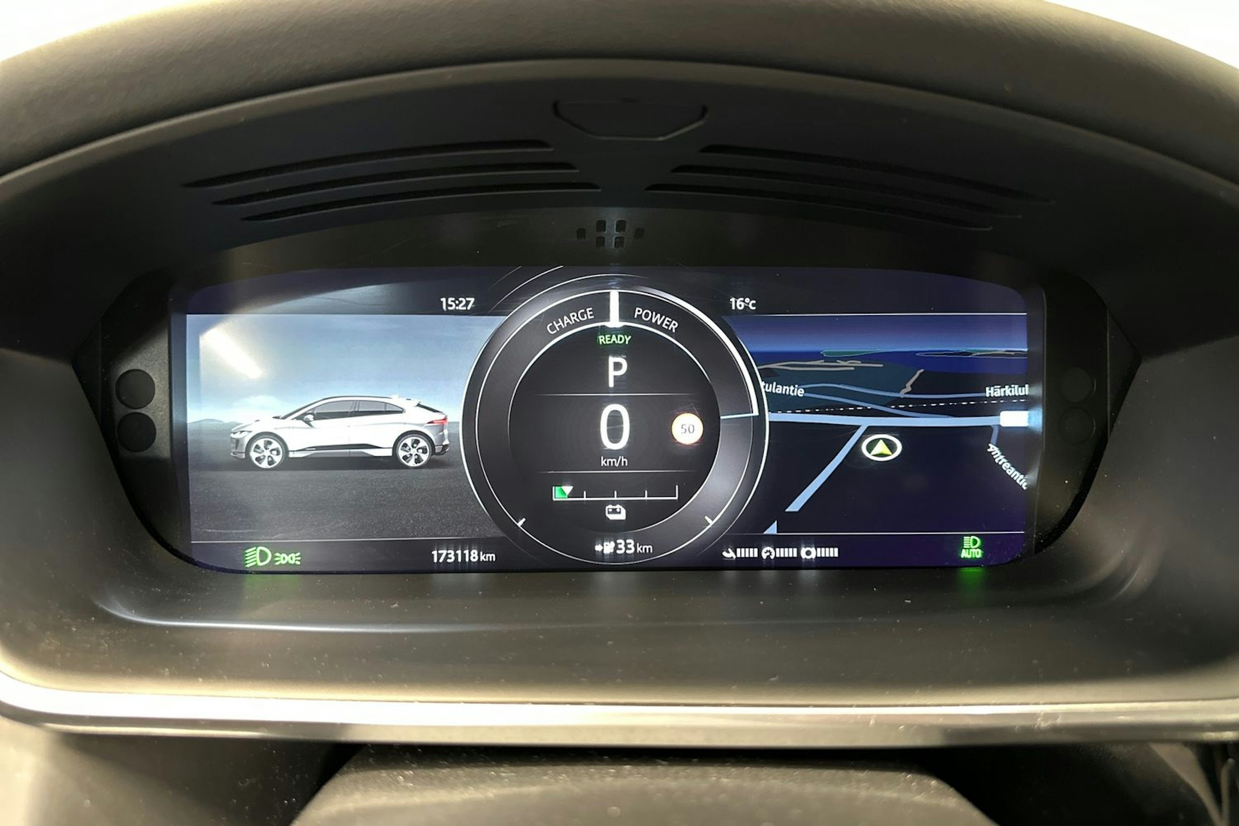 valkoinen Jaguar I-PACE 2020 kuva 20.