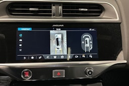 valkoinen Jaguar I-PACE 2020 kuva 23.