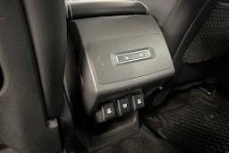 valkoinen Jaguar I-PACE 2020 kuva 27.