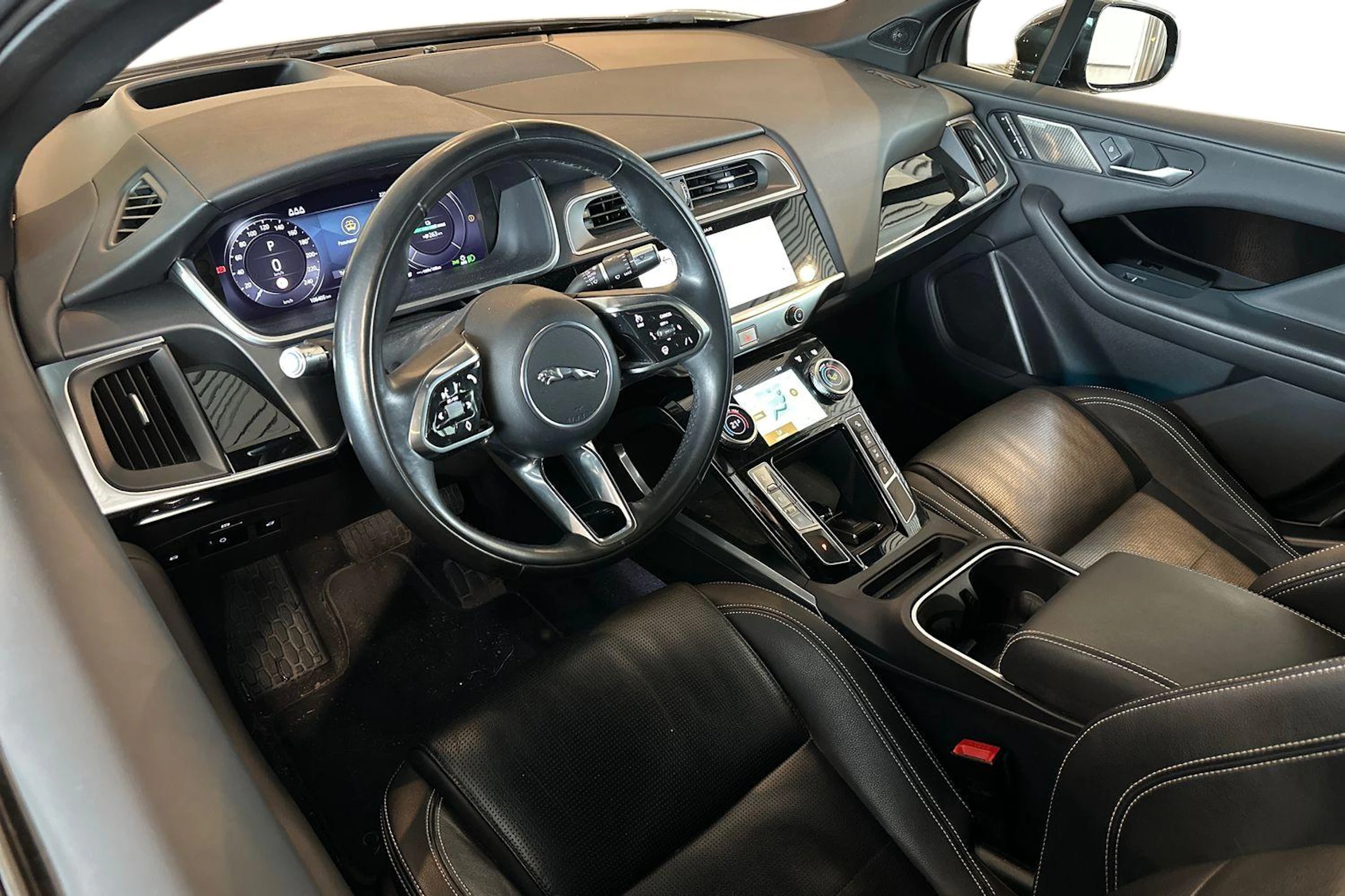 musta Jaguar I-PACE 2021 kuva 3.