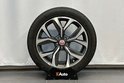 valkoinen Jaguar I-PACE 2021 kuva 10.