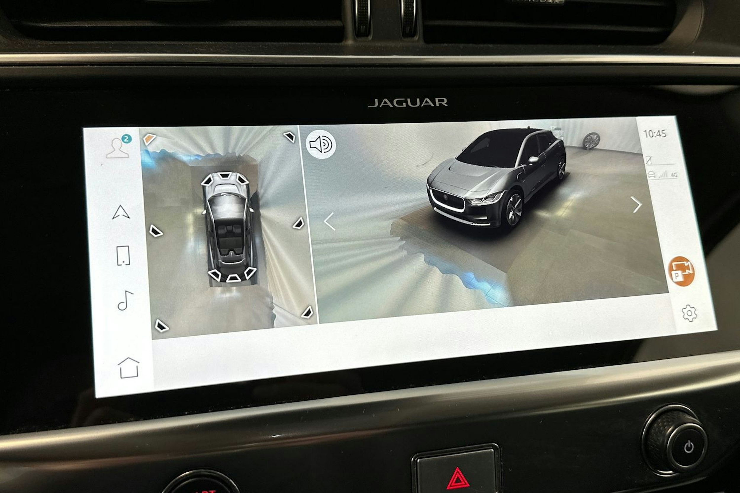 valkoinen Jaguar I-PACE 2021 kuva 18.