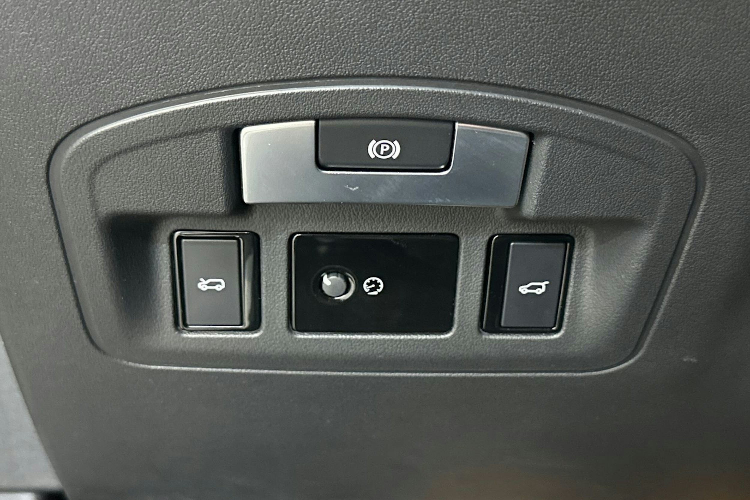 valkoinen Jaguar I-PACE 2021 kuva 25.