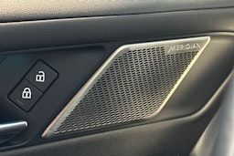 valkoinen Jaguar I-PACE 2021 kuva 26.