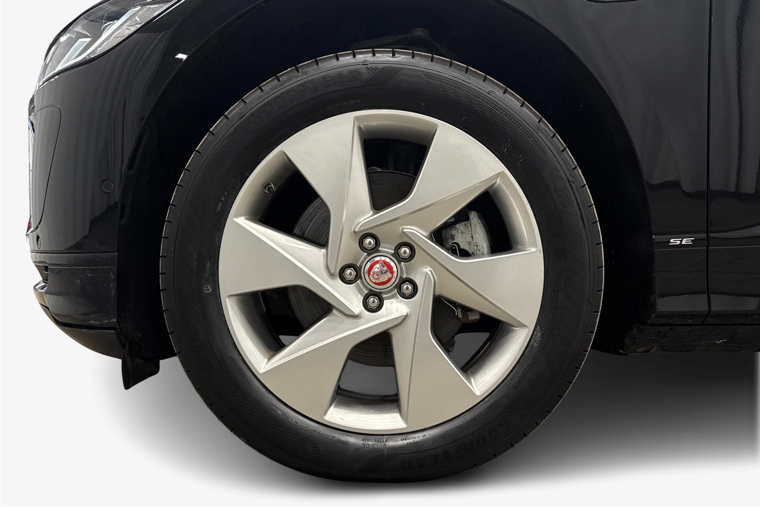 musta Jaguar I-PACE 2021 kuva 9.