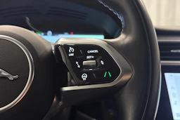 musta Jaguar I-PACE 2021 kuva 13.