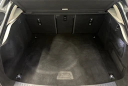 musta Jaguar I-PACE 2021 kuva 22.