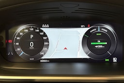 sininen Jaguar I-PACE 2021 kuva 16.