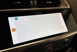 sininen Jaguar I-PACE 2021 kuva 19.