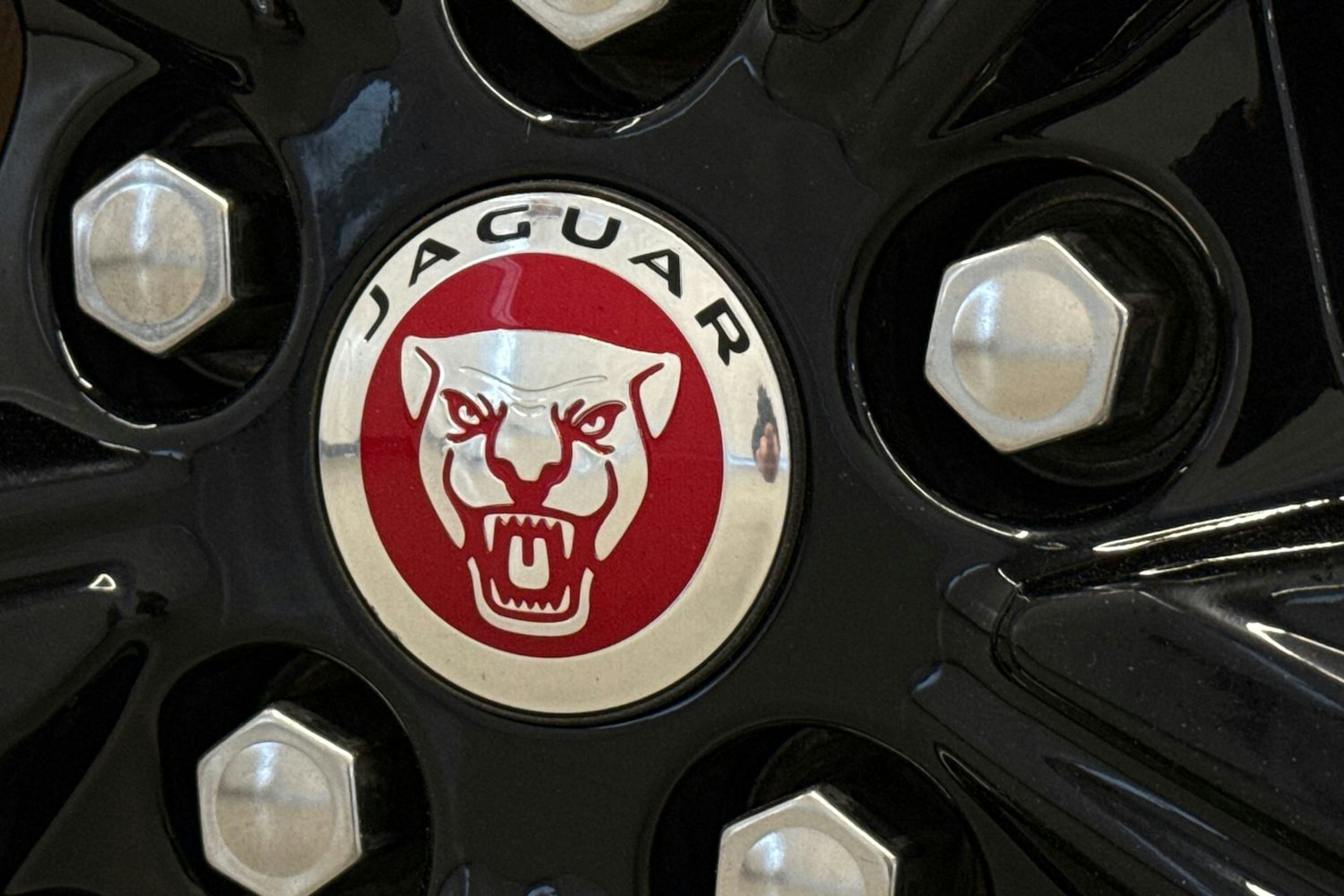sininen Jaguar I-PACE 2021 kuva 30.