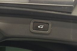 sininen Jaguar I-PACE 2021 kuva 32.