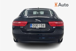 musta Jaguar XE 2016 kuva 3.