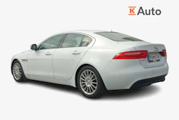 valkoinen Jaguar XE 2016 kuva 2.