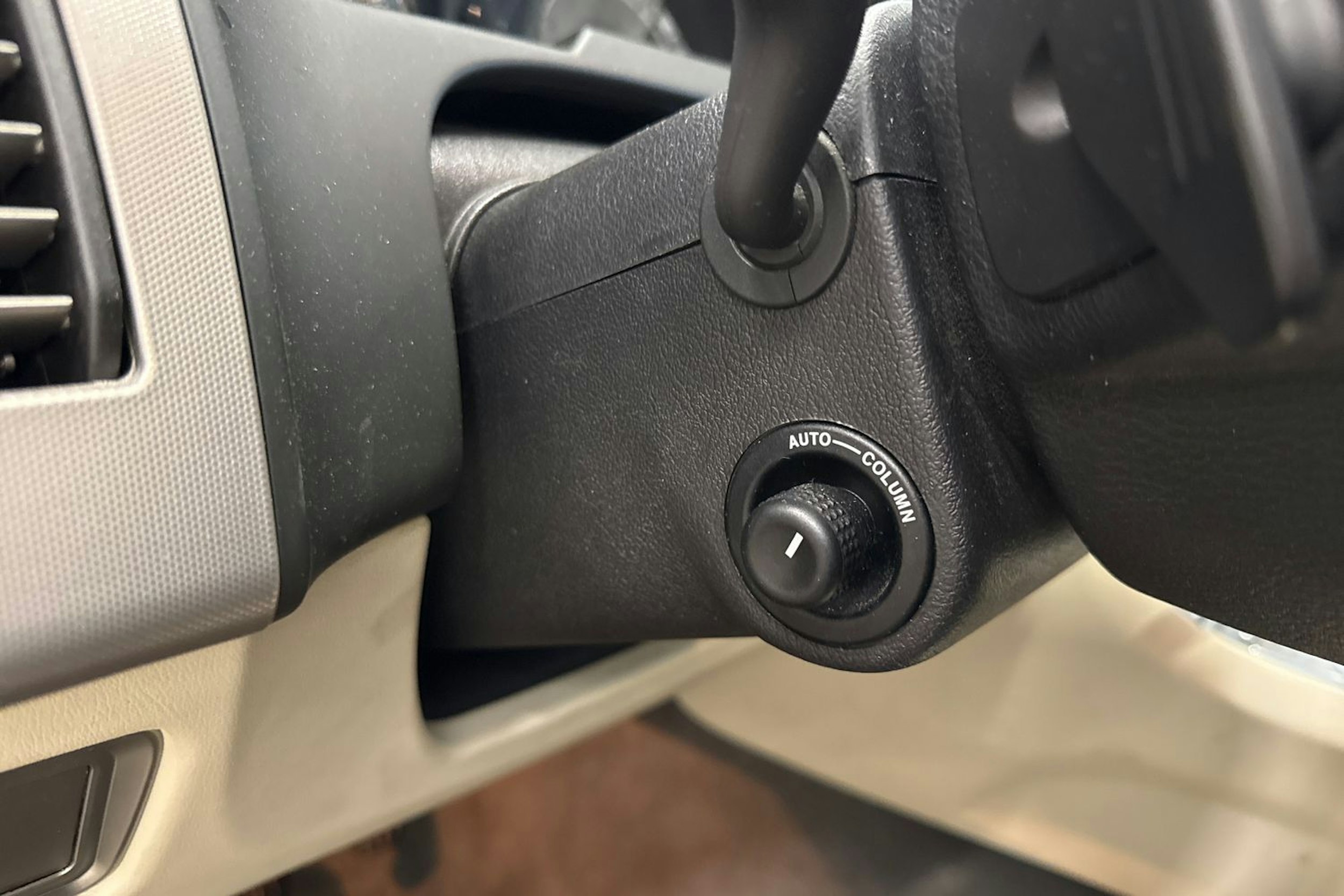 Musta Jaguar XF 2008 kuva 13.