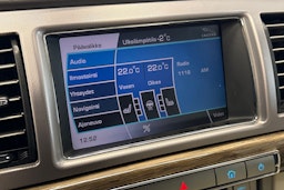 Musta Jaguar XF 2008 kuva 14.