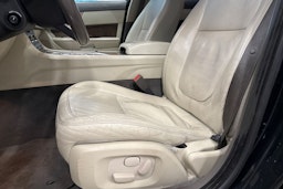 Musta Jaguar XF 2008 kuva 18.