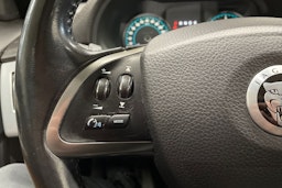 musta Jaguar XF 2012 kuva 25.