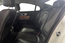 valkoinen Jaguar XF 2013 kuva 10.