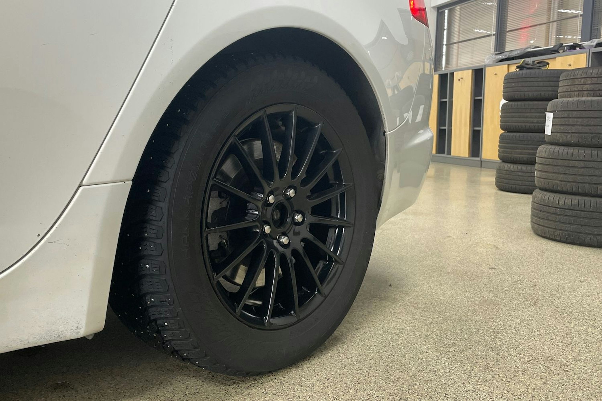 valkoinen Jaguar XF 2013 kuva 13.