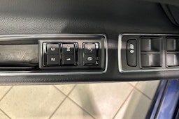 Sininen Jaguar XF 2015 kuva 20.